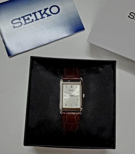 ساعة سيكو اليابانية انالوج كوارتز الرقيقة (Edg) مس...