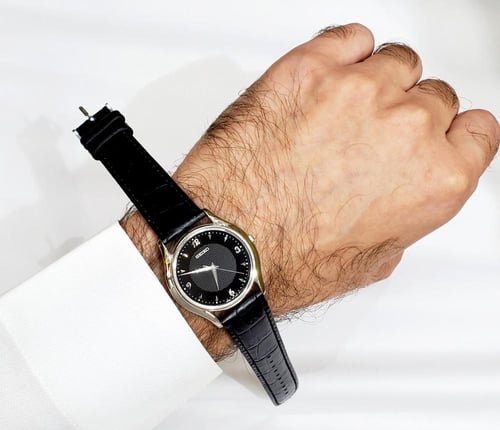 ساعة سيكو اليابانية انالوج كوارتز الرقيقة (Edg) جل...