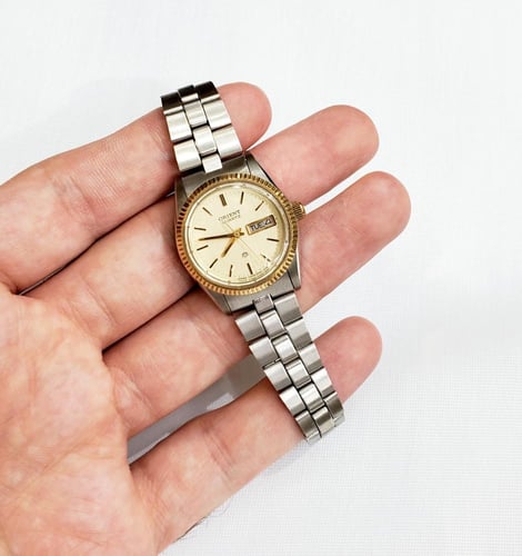 ساعة اورينت انالوج كوارتز شبيه رولكس ( فنتج ) اليا...