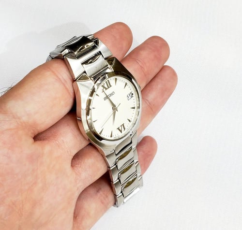 ساعة سيكو اليابانية المميزة انالوج كوارتز الرقيقة...