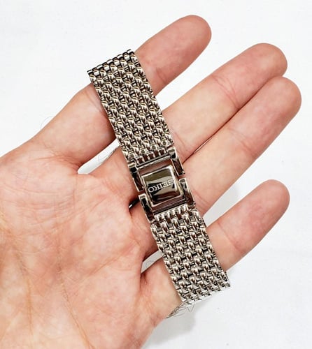 ساعة سيكو اليابانية انالوج كوارتز الرقيقة (Edg) ست...