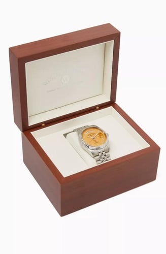 ساعة وست اند واتش كو السويسرية ام صليب ( الاصدار ا...