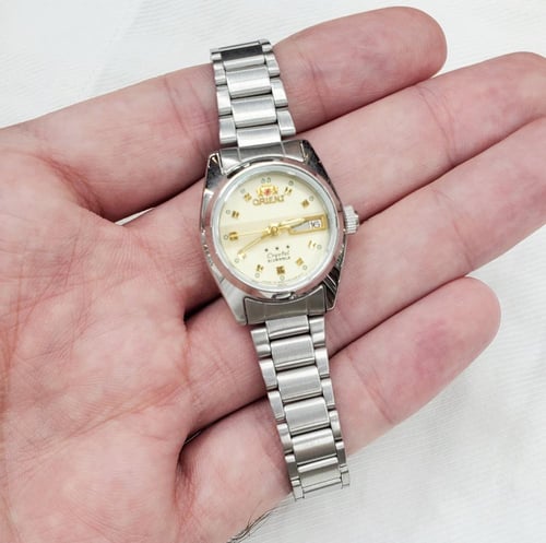 ساعة اورينت اليابانية الكلاسيكية اوتوماتيك بتاريخي...