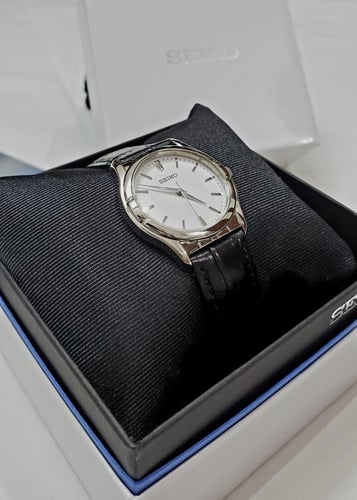 ساعة سيكو اليابانية انالوج كوارتز الرقيقة (Edg) لو...