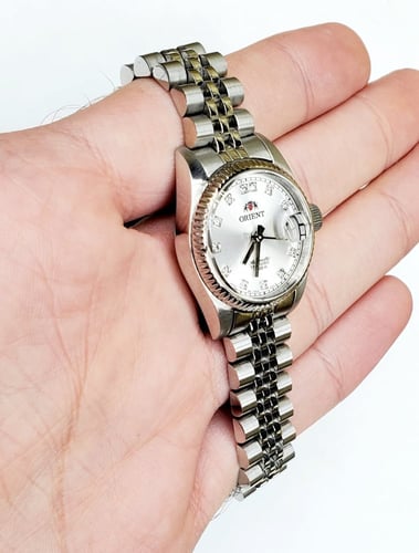 Orient Ladies "Oyster" Sapphire Classic Automatic...