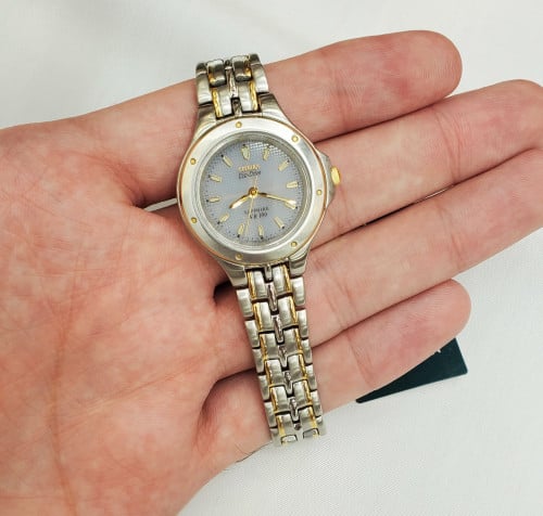 ساعة سيتيزن النسائية ( فنتج ) انالوج كوارتز مضيئة...