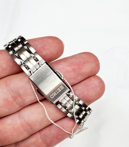 ساعة سيكو اليابانية انالوج كوارتز الرقيقة (Edg) ست...