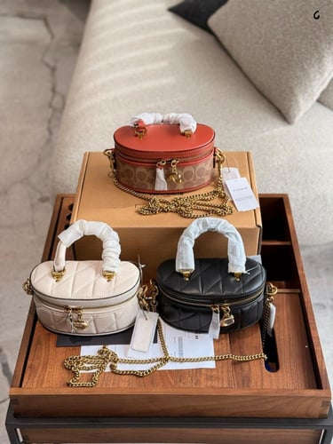 شنطة كوتش (متوفرة بعدة الوان)