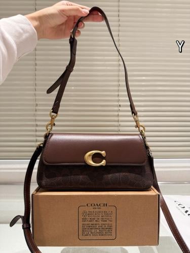 شنطة كوتش جيت Coach Jet