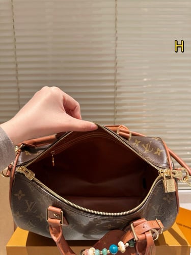 شنطة لويس فيتون سبيدي Speedy 30cm