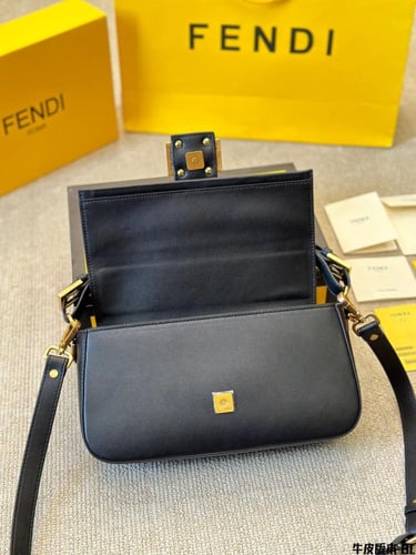 شنطة فندي باقيت Baguette