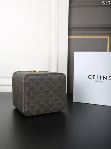 شنطة سيلين Triomphe