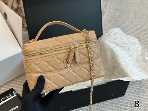 شنطة شانيل (متوفرة بعدة الوان)