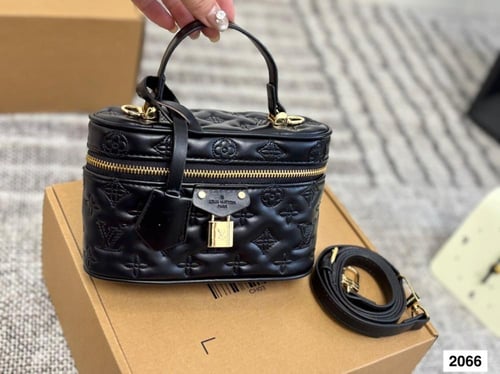 شنطة لويس فيتون Nice BB Vanity (متوفرة بعدة الوان)