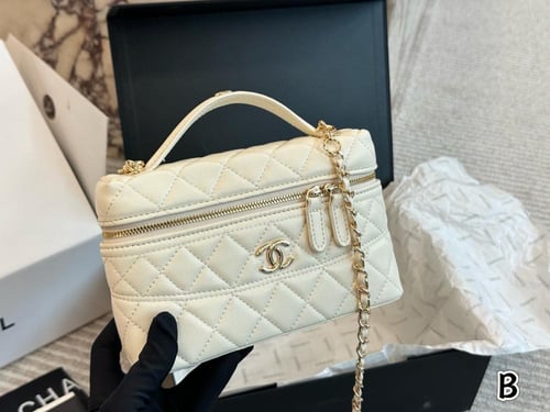 شنطة شانيل (متوفرة بعدة الوان)