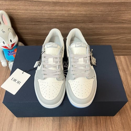 سنيكرز ديور جوردان