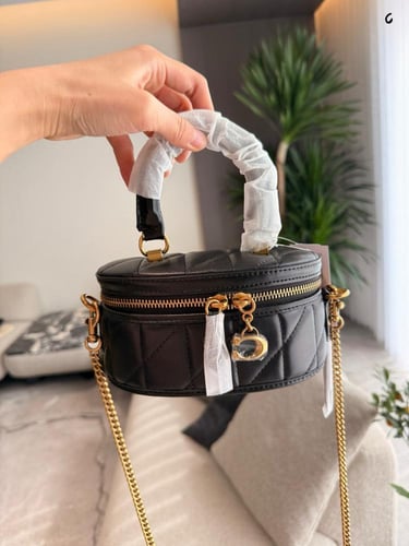 شنطة كوتش (متوفرة بعدة الوان)