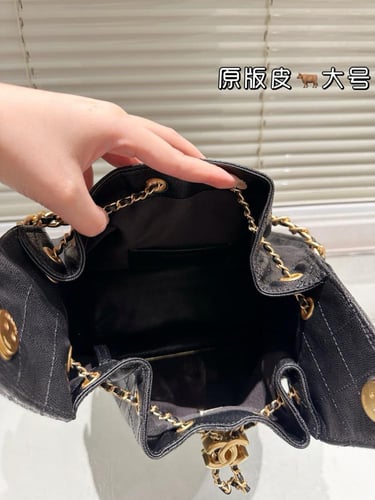 شنطة شانيل hobo خامة كافيار مقاس 30cm