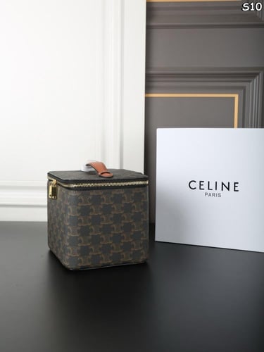 شنطة سيلين Triomphe