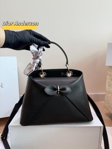 شنطة ديور سيغال | Cigale Bag (متوفرة بعدة الوان)