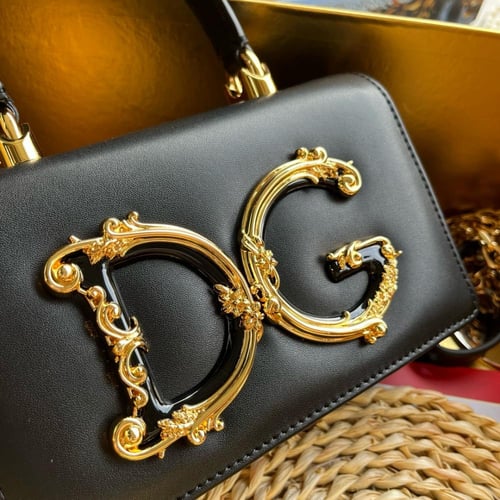 شنطة دولشي اند غابانا D&G (متوفرة بعدة الوان)