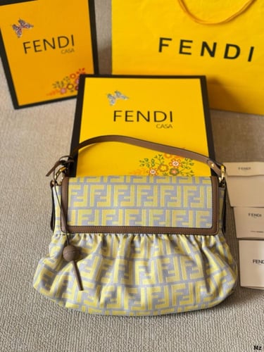 شنطة فندي (متوفرة بعدة الوان)