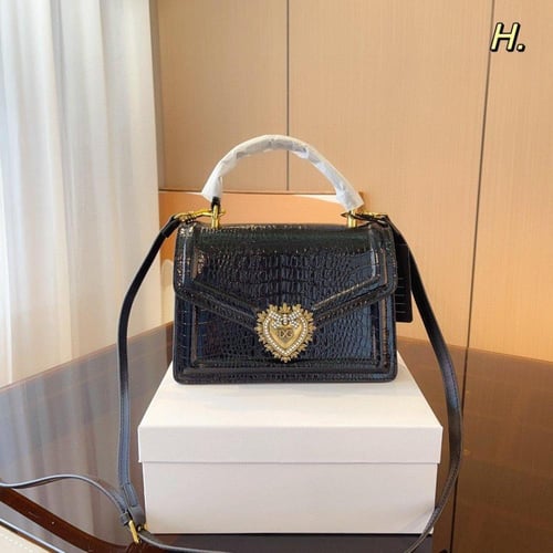 شنطة دولشي اند غابانا ذهبي