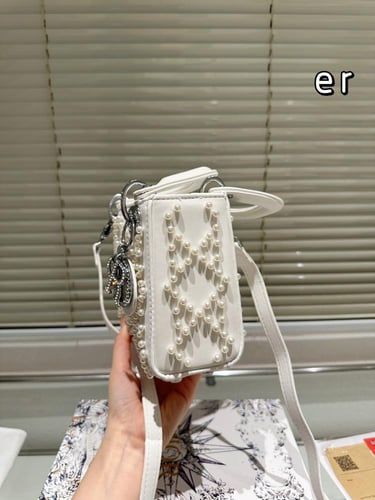 شنطة ليدي ديور 17cm Lady Dior (متوفرة بعدة الوان)