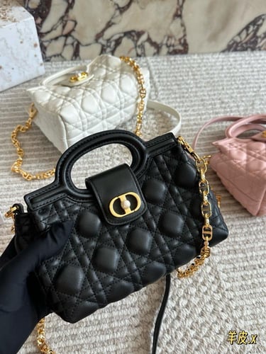 شنطة ديور جولي Dior Jolie (متوفرة بعدة الوان)