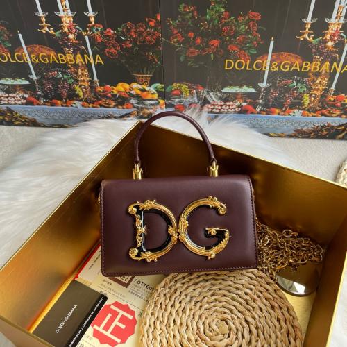 شنطة دولشي اند غابانا D&G