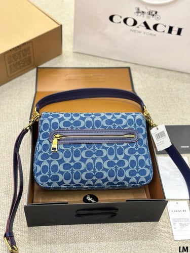 شنطة كوتش سوفت تابي