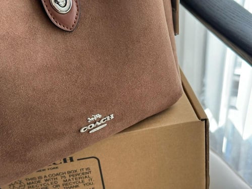 شنطة كوتش هادلي Hadley ( متوفرة بعدة الوان )