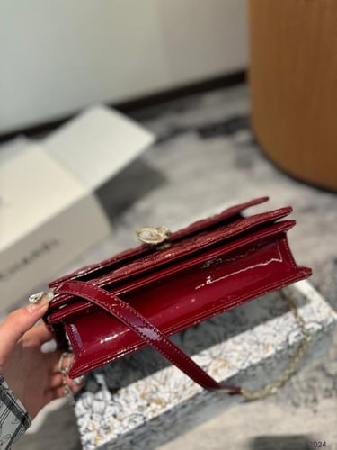 شنطة ديور خامة لماع (متوفرة بعدة الوان)