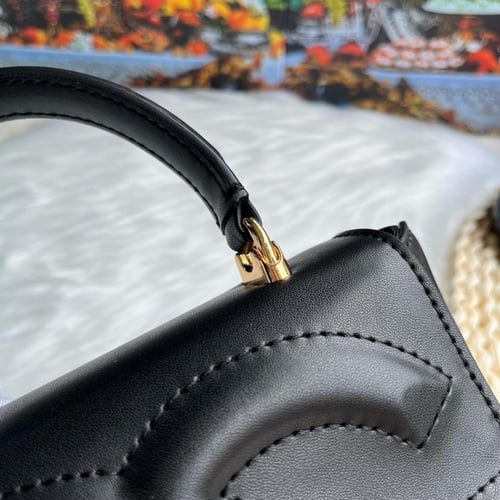 شنطة دولشي اند غابانا D&G (متوفرة بعدة الوان)