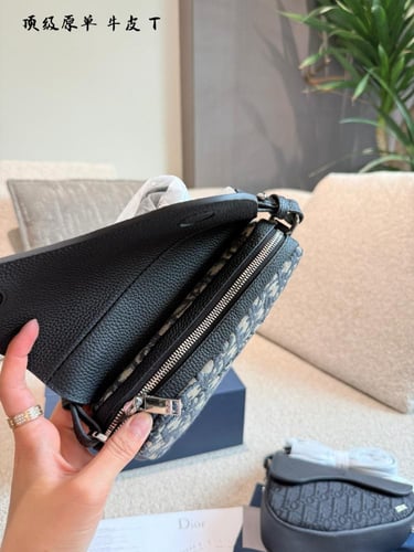 شنطة ديور Saddle ( متوفرة بعدة الوان )