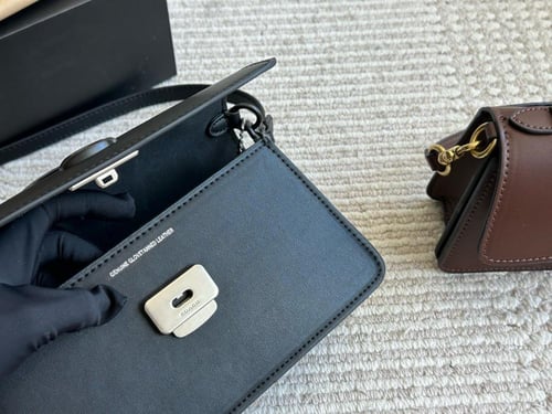 شنطة كوتش Juno ( متوفرة بعدة الوان )