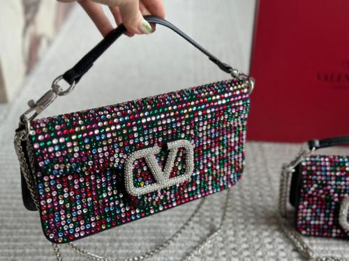 شنطة فالنتينو كريستال