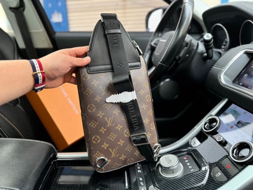 شنطة ظهر لويس فيتون Avenve