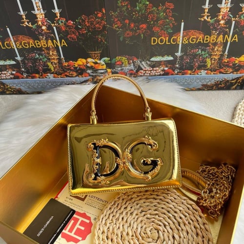 شنطة دولشي اند غابانا D&G (متوفرة بعدة الوان)