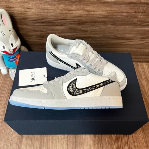 سنيكرز ديور جوردان