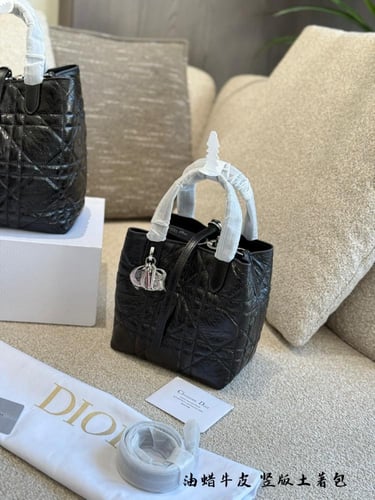 شنطة ديور Toujours (متوفرة بعدة احجام)