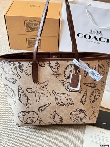 شنطة كوتش City tote