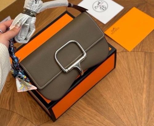 شنطة هرمز ديلا Della ( متوفرة بعدة الوان )