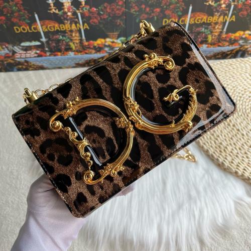 شنطة دولشي اند غابانا D&G
