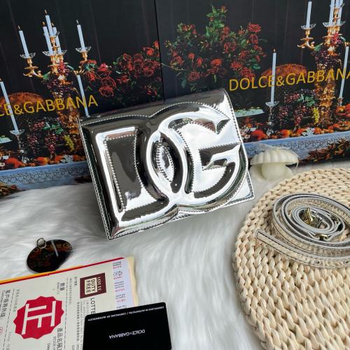 شنطة دولشي اند غابانا D&G