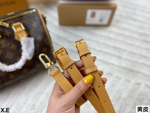 شنطة لويس فيتون Speedy (متوفرة بعدة احجام)