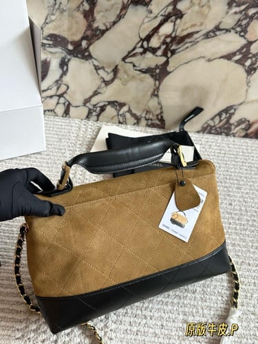 شنطة شانيل (متوفرة بعدة الوان)