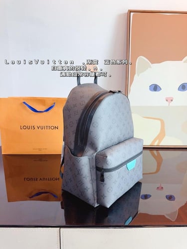 شنطة ظهر لويس فيتون