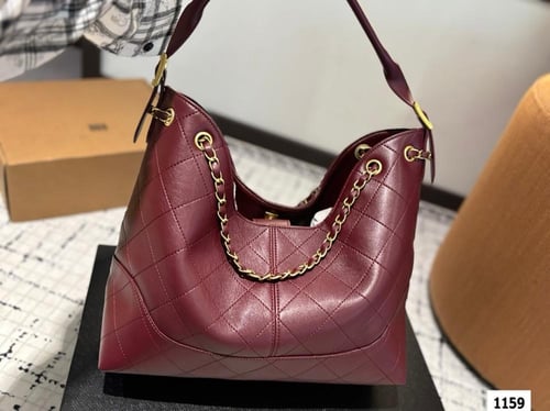 شنطة شانيل Chanel(متوفر بعدة الوان)