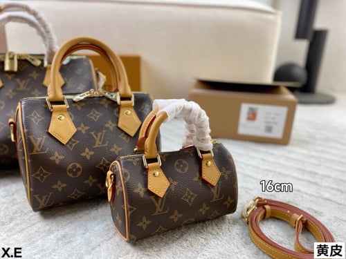 شنطة لويس فيتون Speedy (متوفرة بعدة احجام)